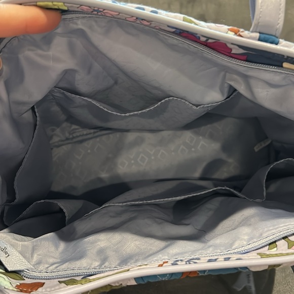 Vera Bradley Bengal Lily Small Trimmed Vera Tote Bag & RFID Smartphone Wristlet - Picture 5 of 9